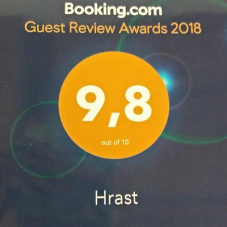 Hrast Apartment Кърк Екстериор снимка