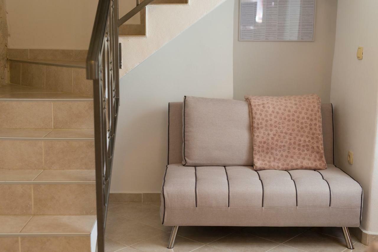 Hrast Apartment Кърк Екстериор снимка